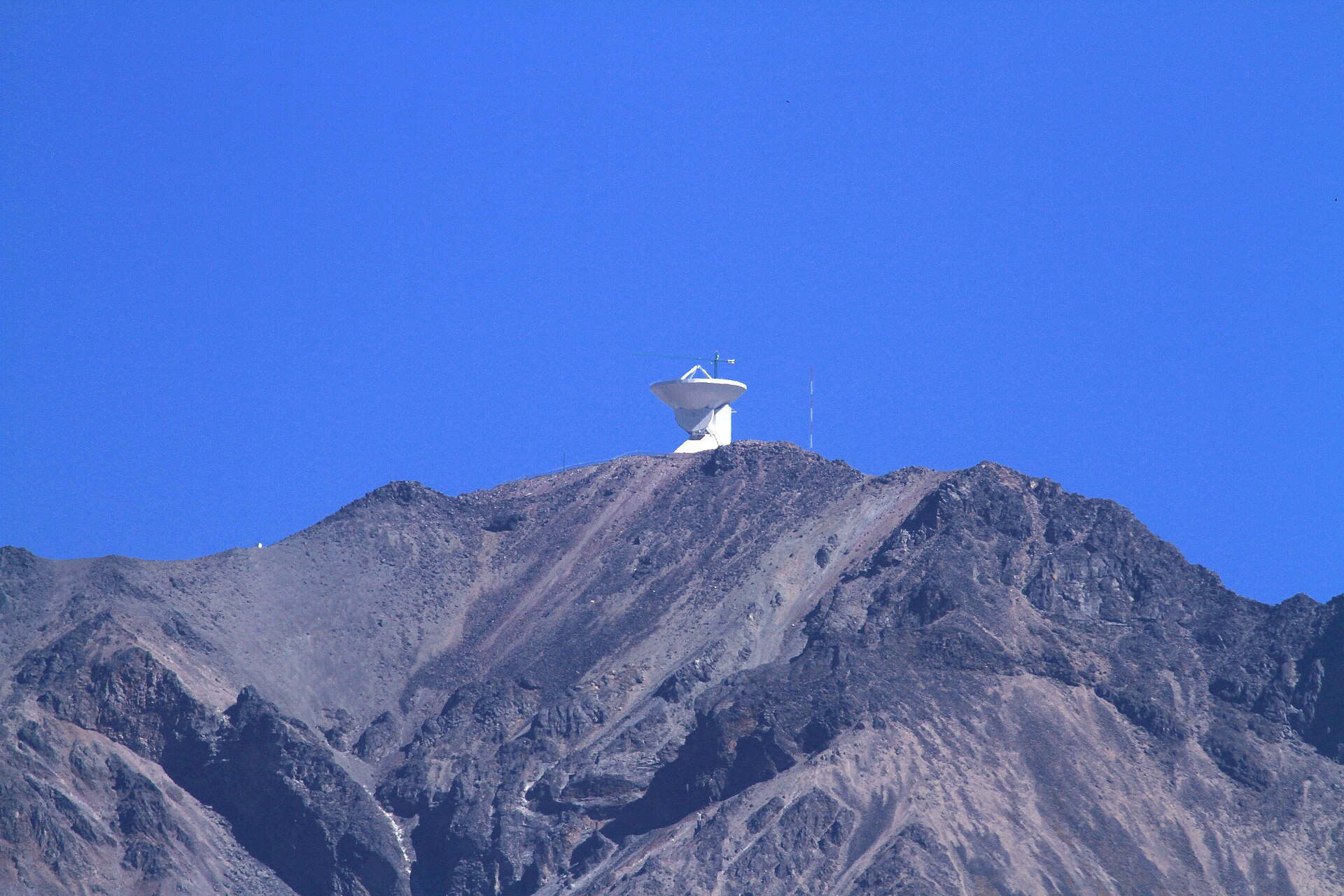 El telescopio mexicano que ayudó a fotografiar un agujero negro y ahora busca observarlo en movimiento